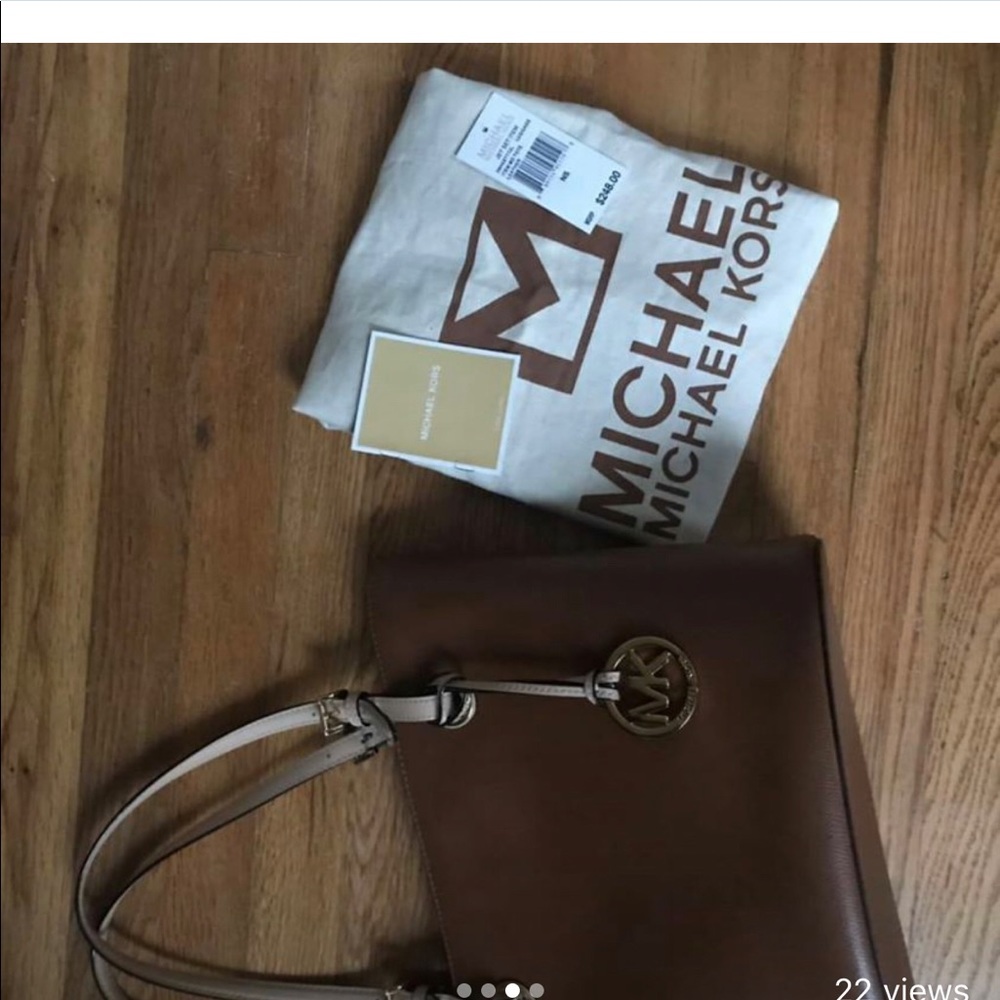 Authentic Micheal Kors Purse